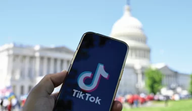 NPR: АҚШ TikTok-ты Oracle компаниясына беру жоспарын әзірлеп жатыр