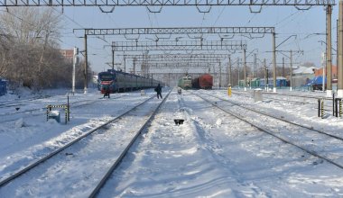 Маңғыстауда ер адамды пойыз қағып, аяғынан айырылды
