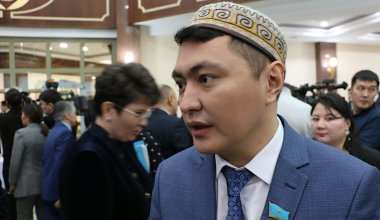 Босқа қараламаңыздар – «декретке миллионмен» курсын өткізген депутат Мұқаев мәлімдеме жасады
