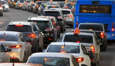 Қазақстан мен Ресей шекарасындағы кептеліс: автокөліктердің жиналу себебі белгілі болды