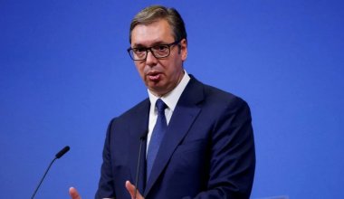 Сербия президенті елді қаруландыруға шақырды
