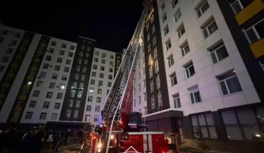 Астанада өрт шыққан үйден екі бала құтқарылды