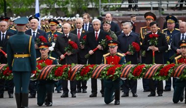 Мәскеудегі парадта түсірілген бірегей кадрлар көрсетілді