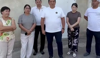Базарбек адам қағып кеткеннен кейін зардап шеккен азаматтың отбасымен бірге видео жариялады