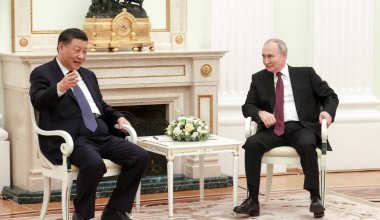 Ресей Қытайға газ экспортын арттырғысы келеді: Путин Симен кездесті