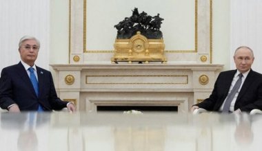 Путин БРИКС қабылдауынан кейін Тоқаевты Үндістандағы резиденциясына шақырды