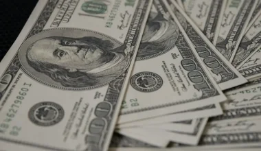 Доллар төмендеді: айырбастау пункттеріндегі бағам қандай