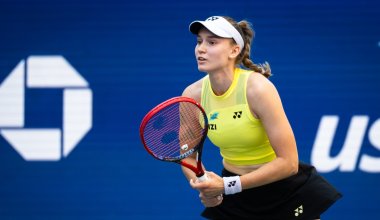 Елена Рыбакина бір аптаға Қазақстанға келмекші