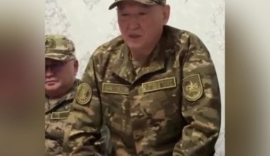 «Балаларыңызды аман алып қала алмадық»: қорғаныс министрі қаза тапқан сарбаздардың жақындарынан кешірім сұрады