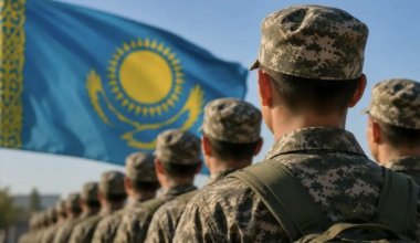 Каспийдегі қайғылы оқиғадан аман қалған үш әскери қызметші мемлекеттік наградамен марапатталды