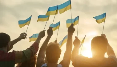 «Украинаны кім басқаратынын Украина халқы шешеді» - Сибига Трампқа жауап берді