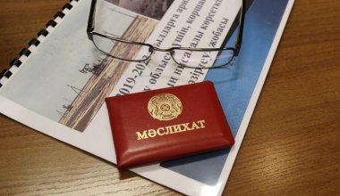 Тоқаев барлық деңгейдегі мәслихаттардың өкілетін мерзімінен бұрын тоқтату мәселесін қарастырды