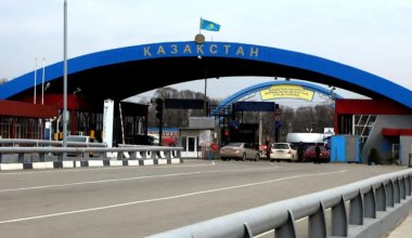 Өзбекстан шекарасында кеденшілер параны жиі алады – Қаржы министрлігі