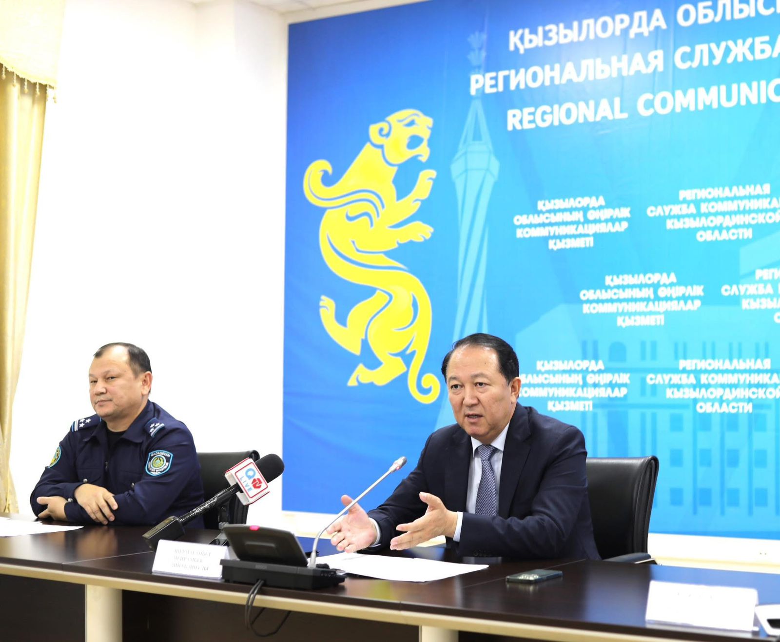 Милф аналар Анорексиямен жыныстық қатынас