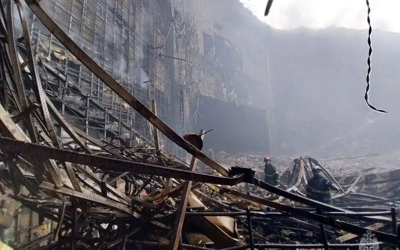 Жалаңаш алкогольдік сурет